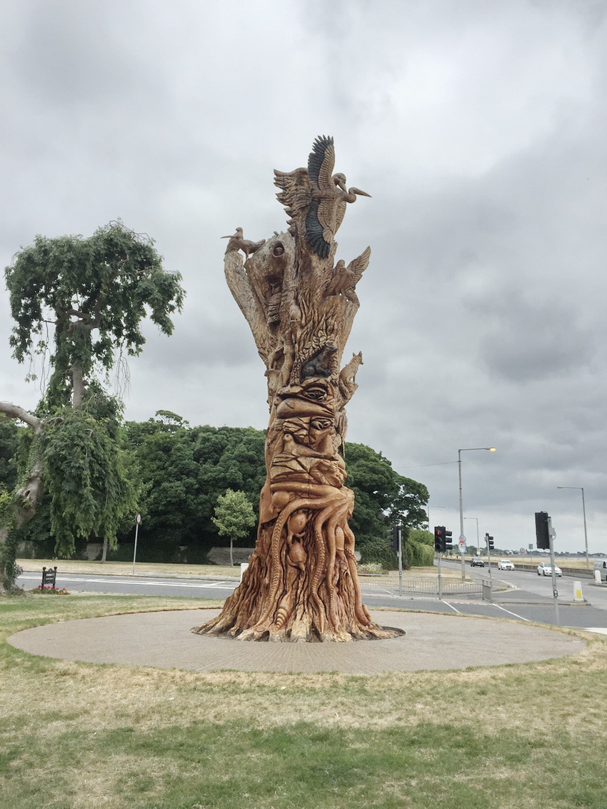 chainsaw carving